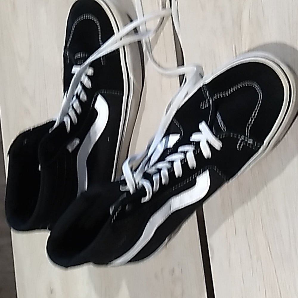 Vans skate shoes size 11s